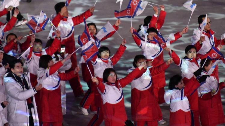 Das nordkoreanische Olympiateam im Februar 2018 bei der Abschlussfeier der Olympischen Spiele in Pyeongchang. Foto: imago/Laci Perenyi