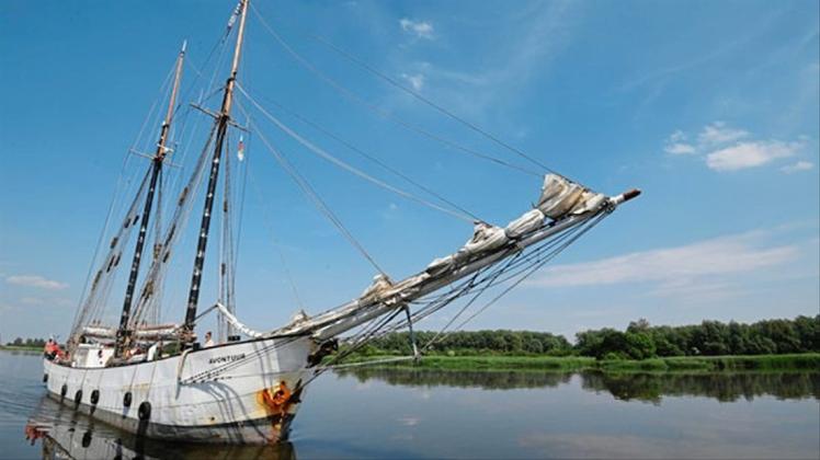 Das Öko-Segelschiff „Avontuur“ läuft in seinen Heimathafen Elsfleth ein. Das Öko-Segelschiff „Avontuur“ läuft in seinen Heimathafen Elsfleth ein.