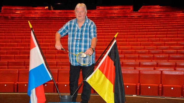 Ausrichter, Organisator und Moderator: Heinz Bußmann freut sich in dreifacher Funktion auf den Länderspiel-Klassiker zwischen den Niederlanden und Deutschland im Metropol-Theater. 