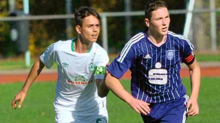 Der Delmenhorster Emre Karagöz (links), der für die U16 des SV Werder Bremen II in der Fußball-Regionalliga spielt, wurde für das türkische U16-Nationalteam nominiert. 