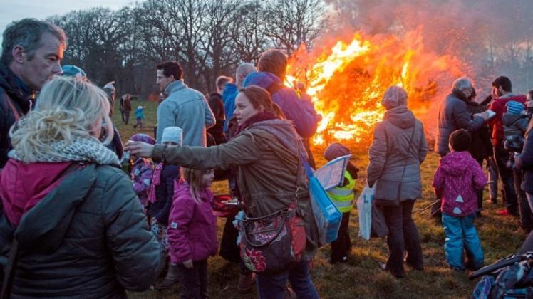 Das Osterfeuer bei Menkens Hoykenkamp findet auch in diesem Jahr statt. Archivfoto: Andreas Nistler