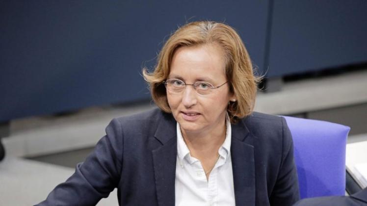 Die stellvertretende AfD-Fraktionsvorsitzende Beatrix von Storch greift die SPD in der Debatte um Burkinis an. 