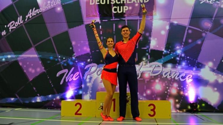 Große Freude über eine starke Leistung: Livia Maskow und Levi Ellmers vom TV Deichhorst belegten beim „Deutschland-Cup 2018“ der Rock’n’Roll-Tänzer in der C-Kategorie den dritten Platz und qualifizierten sich damit direkt für die deutsche Meisterschaft. 