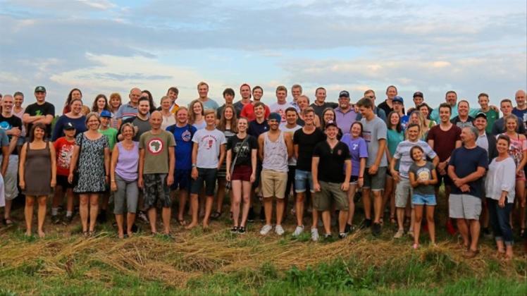 Eine große Gemeinschaft bildeten Teilnehmer und Trainer beim Baseballcamp 2018 der Evangelisch-Freikirchlichen Gemeinde Bramsche. 