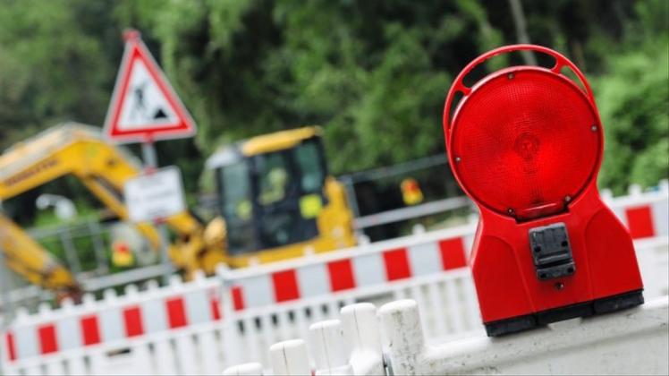 In der Zeit von Mittwoch, 12., bis Mittwoch, 19. Dezember 2018, ist die Otto-Lilienthal-Straße zwischen dem Kreisverkehrsplatz an der Westtangente und der Straße „Zum Flugplatz“ für den allgemeinen Kraftfahrzeugverkehr voll gesperrt. Symbolfoto: Michael Gründel In der Zeit von Mittwoch, 12., bis Mittwoch, 19. Dezember 2018, ist die Otto-Lilienthal-Straße zwischen dem Kreisverkehrsplatz an der Westtangente und der Straße „Zum Flugplatz“ für den allgemeinen Kraftfahrzeugverkehr voll gesperrt. Symbolfoto: Michael Gründel