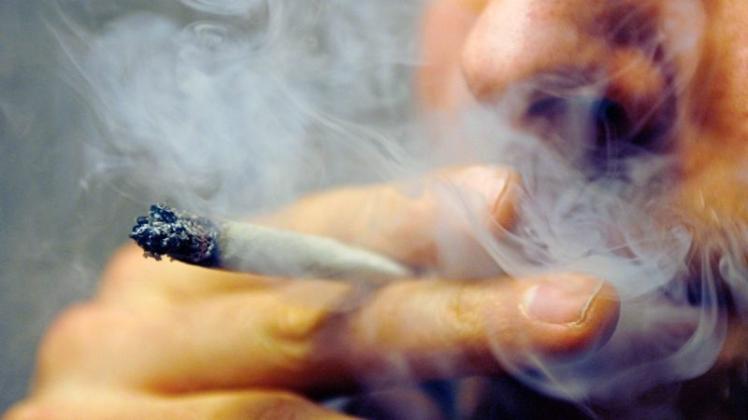 Die Bundesärztekammer spricht sich gegen den Vorstoß aus, Cannabis zu legalisieren. 