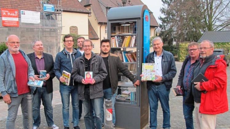 Der offene Bücherschrank ist eine echte Bereicherung des Bersenbrücker Marktplatzes. Darin sind sich die Mitglieder des SPD-Ortsvereins einig. 