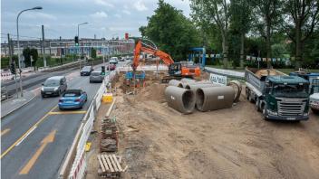 Die Baustelle auf Höhe des Straßenbahn-Depots besteht bereits seit Monaten. Foto: Thomas Ulrich/Nordwasser

 Baustelle Hamburger Straße