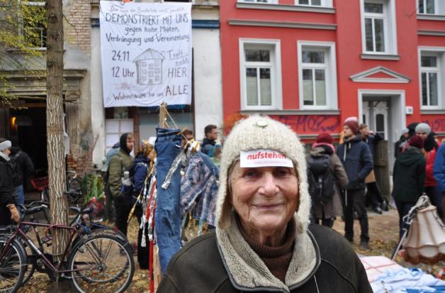 Geht auf die Straße für bezahlbaren Wohnraum für alle: Margret Köhler-Gutsch aus Reinshagen.