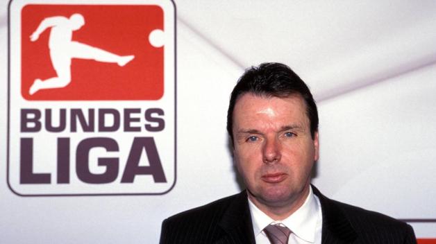 Neben zahlreichen Vereinsengagements hatte Bruchhagen unter anderem auch die Position des DFL-Geschäftsführers von 2001-2003 inne. 
