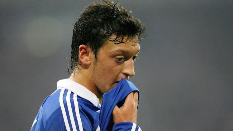 In Gelsenkirchen lernte Mesut Özil das Fußballspielen.