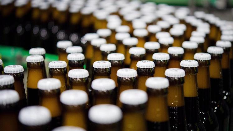 In Deutschland wird weniger Bier konsumiert. Der Brauerei-Verband nennt Gründe. Foto: Rainer Jensen/dpa