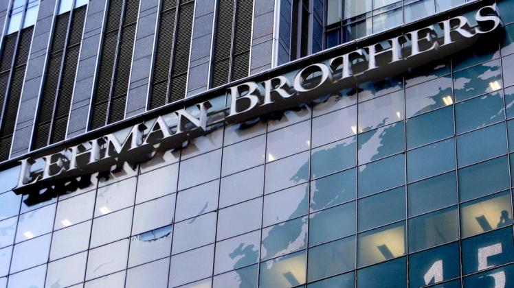 Der Zusammenbruch der amerikanischen Investmentbank Lehman Brothers vor zehn Jahren war ein Schock, der bis heute nachwirkt, eine weitere Eskalation der Finanzkrise, die ein Jahr zuvor begonnen hatte. Foto: epa Peter Foley/EPA_FILE/dpa