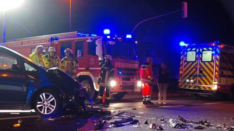 Ein Auto ist in Delmenhorst mit einem Laster kollidiert. Bei dem Unfall an der Düsternortstraße wurde eine Person verletzt. 