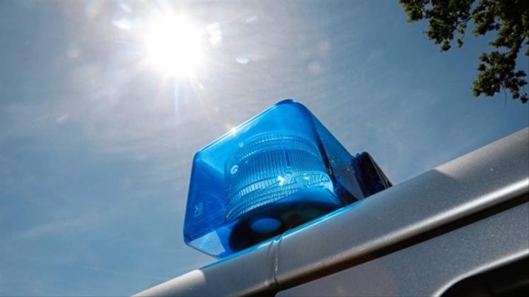 Zuerst war es eine normale Verkehrskontrolle. Dann fanden die Polizisten 25 Gramm Cannabis bei dem 38-Jährigen. Am Ende wurde seine Wohnung durchsucht – und Strafanzeige wegen Drogenhandels gestellt. Symbolfoto: Michael Gründel Zuerst war es eine normale Verkehrskontrolle. Dann fanden die Polizisten 25 Gramm Cannabis bei dem 38-Jährigen. Am Ende wurde seine Wohnung durchsucht – und Strafanzeige wegen Drogenhandels gestellt. Symbolfoto: Michael Gründel