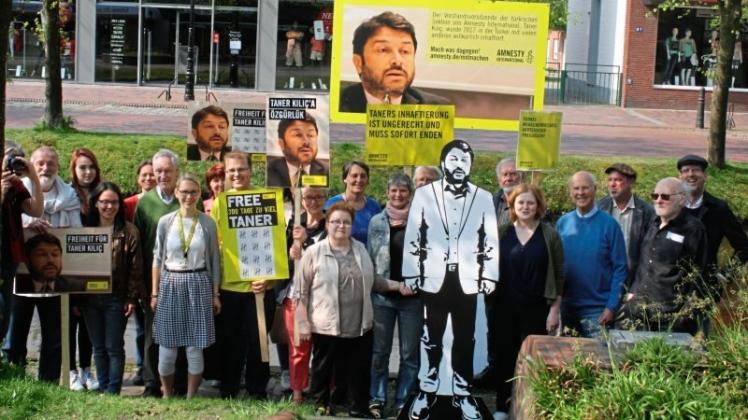 Die Freilassung des in der Türkei inhaftierten Taner Kilic fordern die Menschenrechtler in Papenburg. 