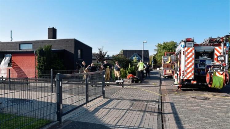 Einen Küchenbrand hat die Feuerwehr am Montagnachmittag an der Mörikestraße in Delmenhorst schnell im Griff gehabt. Einen Küchenbrand hat die Feuerwehr am Montagnachmittag an der Mörikestraße in Delmenhorst schnell im Griff gehabt.