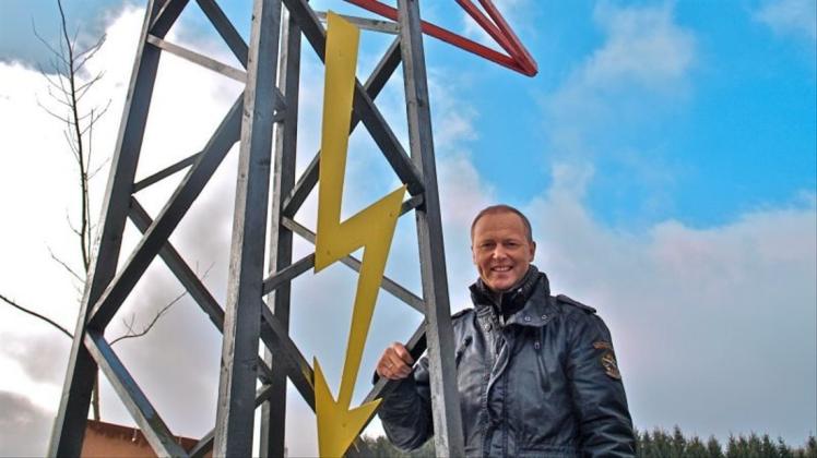 Der Sprecher der Bürgerinitiative „Keine 380-kV-Leitung am Teuto“, Frank Vornholt, will Landrat werden und fordert Michael Lübbersmann (CDU) heraus. 