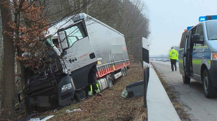 Auf der A1 im Bereich der Samtgemeinde Harpstedt hat es am Mittwochmorgen einen schweren Verkehrsunfall mit einem Lastwagen gegeben. 
