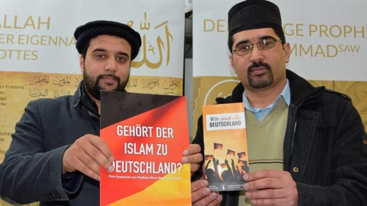 Ahmadiyya Muslim Jamaat wirbt für die Kampagne „Wir sind alle Deutschland“. 