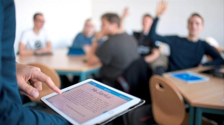 Unterrichtet mithilfe eines Tablet-PCs ist in Schulen heute nicht mehr ungewöhnlich. Auch am Gymnasium Ganderkesee wird künftig schneller gesurft.