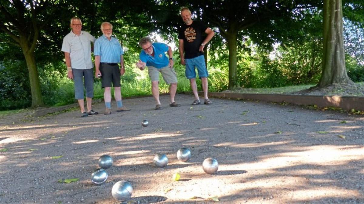 Ur-Mutter der Boulebahnen steht in | NOZ