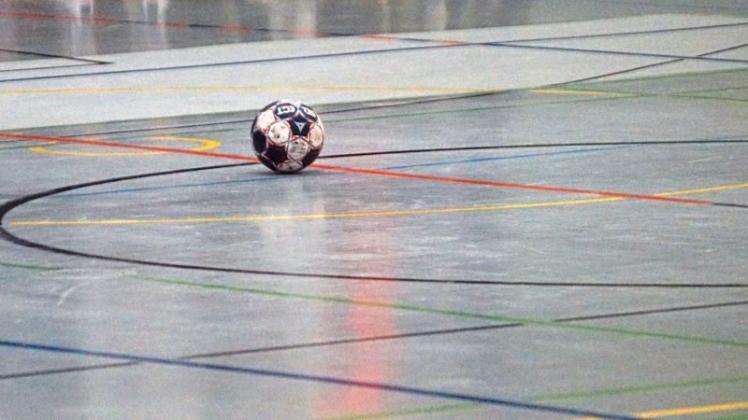 Die C-Jugend-Handballer der HSG Delmenhorst haben ihr Heimspiel gegen die JSG Wilhelmshaven mit 19:28 (8:10) verloren. 