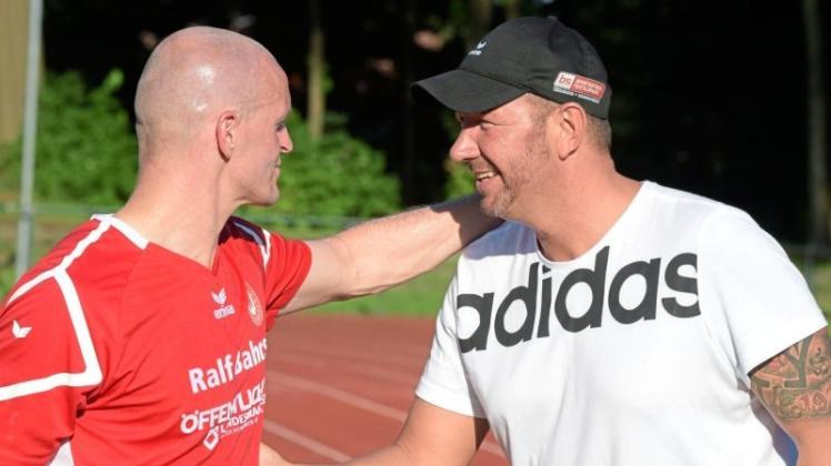 Im Sommer trennen sich die Wege von Sven Apostel (links) und Marcel Bragula als Trainer-Team beim VfL Wildeshausen. 
