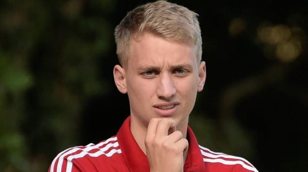 Vergangenes Jahr C-Jugend, jetzt die B-Junioren: Daniel Hampe ist als Trainer beim VfL Stenum aufgerückt. Vergangenes Jahr C-Jugend, jetzt die B-Junioren: Daniel Hampe ist als Trainer beim VfL Stenum aufgerückt.