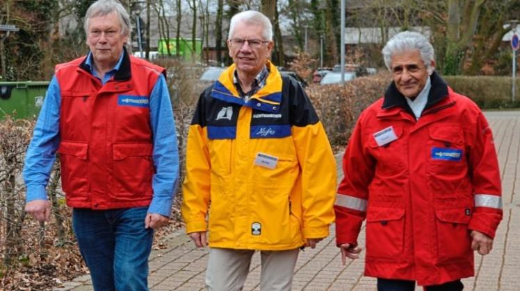 Sie üben ihr Ehrenamt teils gehend aus: die Nachtwanderer (v. l.) Hans Schüler, Arno Büchel und Nayef Zeineddine. Sie üben ihr Ehrenamt teils gehend aus: die Nachtwanderer (v. l.) Hans Schüler, Arno Büchel und Nayef Zeineddine.
