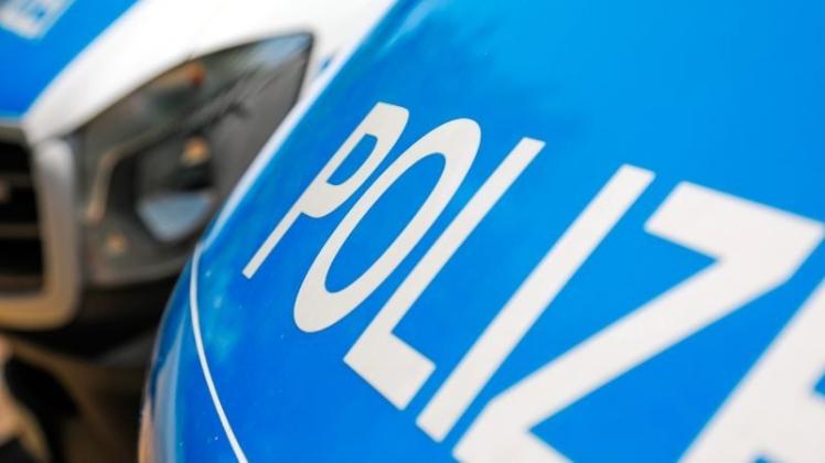 Die Polizei bittet um Hinweise zu einer Fahrerflucht, die sich am Montagmorgen auf der Stuhrer Landstraße ereignet hat. Symbolfoto: Michael Gründel Die Polizei bittet um Hinweise zu einer Fahrerflucht, die sich am Montagmorgen auf der Stuhrer Landstraße ereignet hat. Symbolfoto: Michael Gründel