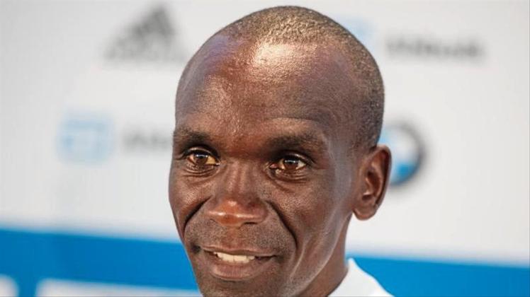 Der Kenianer Eliud Kipchoge hat sein Ziel erreicht und beim Berlin-Marathon einen Weltrekord aufgestellt. 