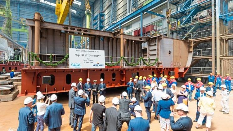 Der erste Block für das neue Kreuzfahrtschiff „Spirit of Discovery“ ist 320 Tonnen schwer, 5,5 Meter hoch, 23,5 Meter lang und 20 Meter breit. 