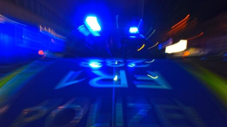 Die Polizei meldete am Montagabend einen Verletzten nach einem Unfall in der Delmenhorster Bismarckstraße. Symbolfoto: dpa