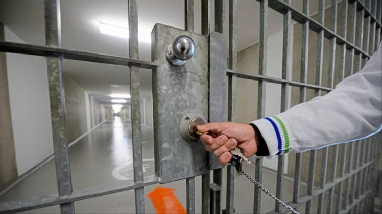 Ein Delmenhorster muss 14 Monate ins Gefängnis. Symbolfoto: imago/Thomas Eisenhuth