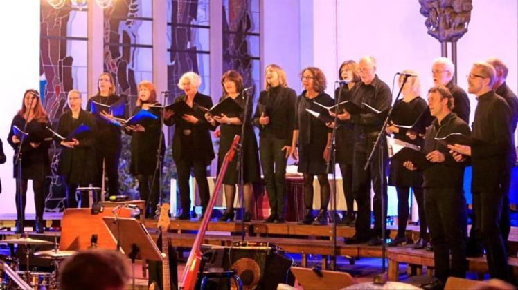 Der Chor „#Kreuzneun“ präsentierte fünf Weihnachtslieder und das „Magnificat – How My Soul Praises“. 