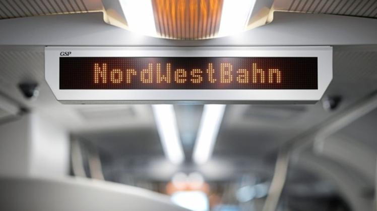 Eine Zugbegleiterin der Nordwestbahn ist am Dienstag in Ganderkesee bedrängt und angespuckt worden. Symbolfoto: David Ebener