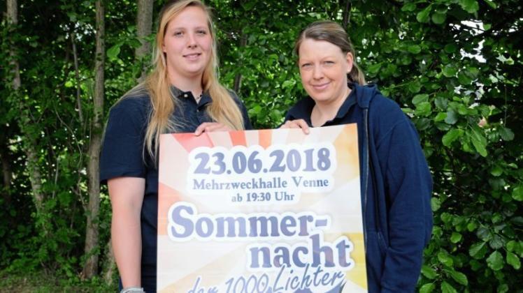 40 Landjugend-Mitglieder helfen bei der Sommernacht der 1000 Lichter in Venne mit, darunter auch Svenja Probst (l.) und Sarah Janßen aus dem Vorstand des Vereins.