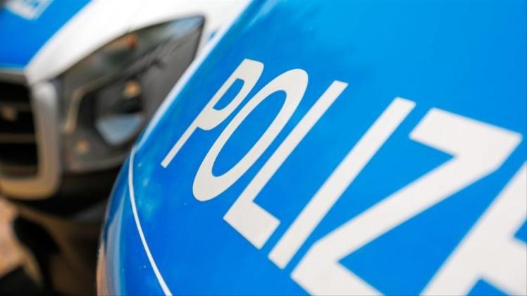 Die Polizei suchte einen Lasterfahrer nach einer Unfallflucht in Wardenburg. Symbolfoto: Michael Gründel