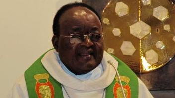 Erzbischof Cyprian Kizito Lwanga aus dem ugandischen Kampala war zu Besuch bei der Pfarreiengemeinschaft Miteinander in Lähden. 