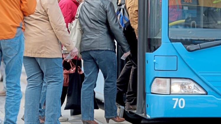 Mehr Fahrten auf Linie 55: Das ÖPNV-Angebot in Stuhr soll attraktiver werden. Symbolfoto: Jan Woitas/dpa Mehr Fahrten auf Linie 55: Das ÖPNV-Angebot in Stuhr soll attraktiver werden. Symbolfoto: Jan Woitas/dpa