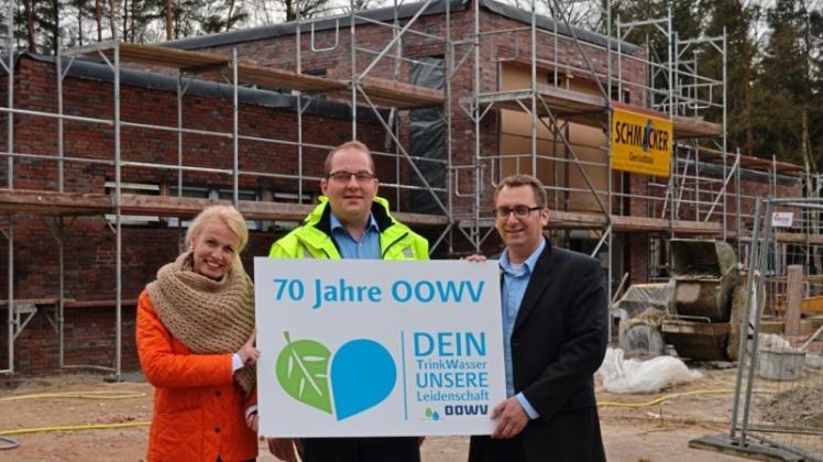 70 Jahre OOWV: (von links) Tanja Balz, Stefan Feuerbach und Gunnar Meister erwarten zum Einweihungsfest der neuen Betriebsstätte in Wildeshausen am 19. August 1500 Besucher. 