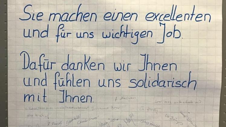 Zeichen der Solidarität: Plakat von Patienten der Paracelsus-Klinik Scheidegg am Bodensee. 