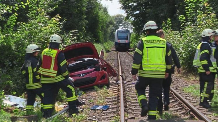 Beim Zusammenstoß von Zug und Auto in Aschenstedt hat es im August 2017 ein Todesopfer gegeben. Archivfoto: Nonstopnews
