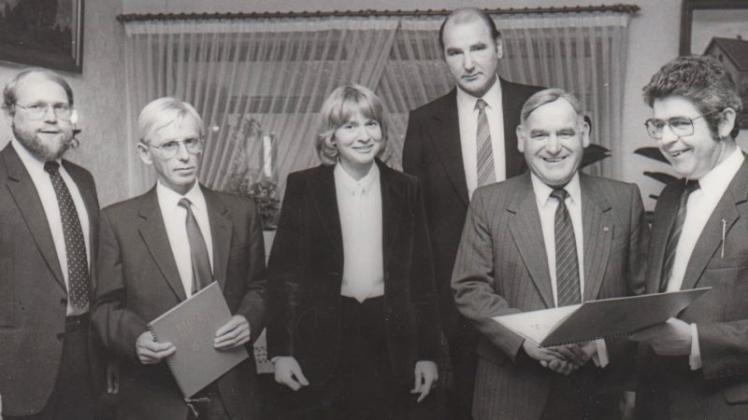 Hans-Georg Schulz und Alfred Warrelmann wurden 1985 für ihre 25-jährige Zugehörigkeit zur SPD geehrt. 