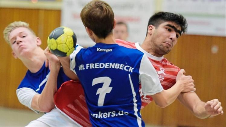 Sam Ramin (rechts) kämpfte mit der Delmenhorster B-Jugend vergeblich um die Punkte gegen den VfL Fredenbeck. 