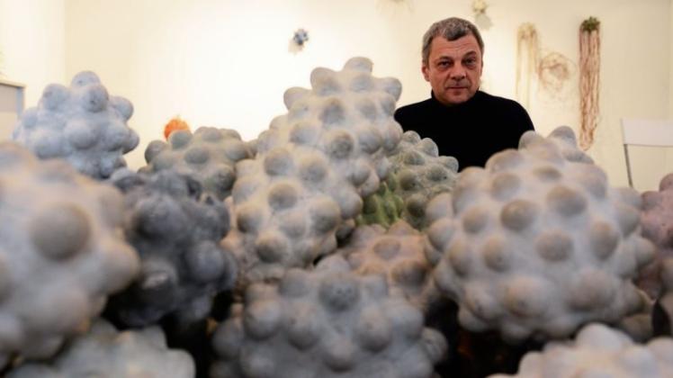 Frank Gillich zeigt zusammen mit Sigrun Jakubaschke in der Ausstellung „Bitter &amp; Scharf“ im BBK-Kunst-Quartier ursprüngliche Formen. 