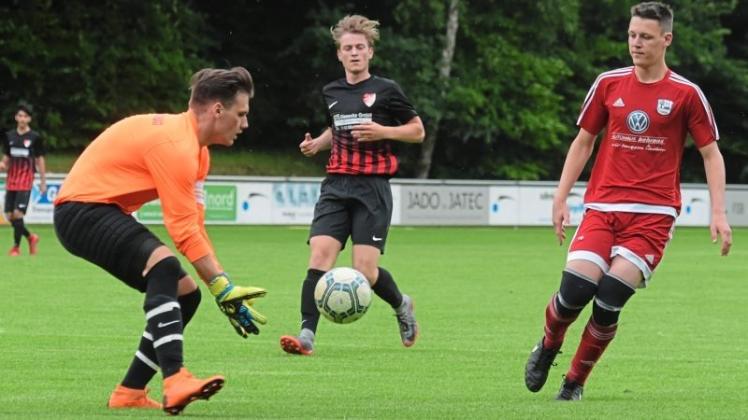 Wechselt zum Oberligisten SV Atlas Delmenhorst: Niklas Göretzlehner (links). In der vergangenen Saison 2017/2018 hütete er das Tor der A-Junioren des TuS Heidkrug. 