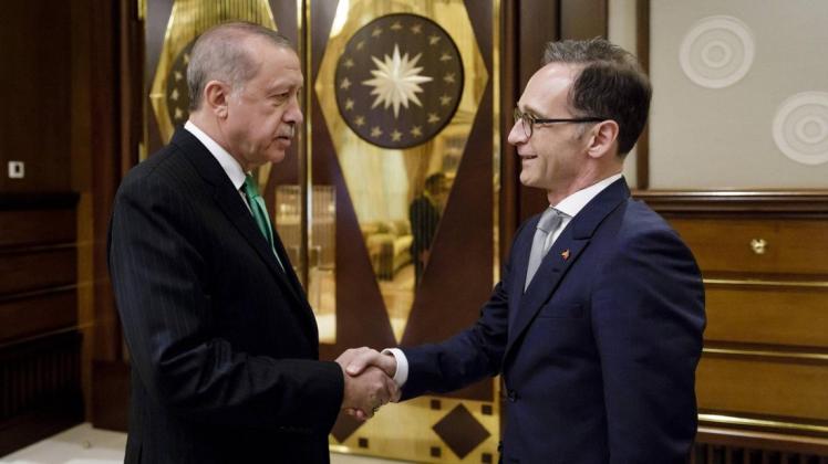 Bundesaußenminister Heiko Maas (SPD, rechts), trifft Recep Tayyip Erdogan, Präsident der Republik Türkei. Foto: imago/photothek/Inga Kjer
