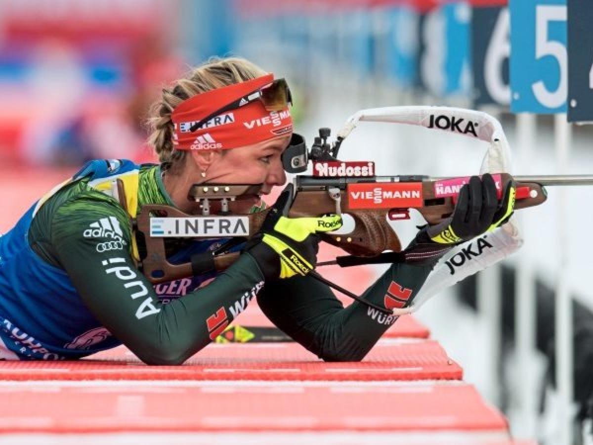 Biathlon live im TV und Live-Stream Staffel der Damen in NOZ